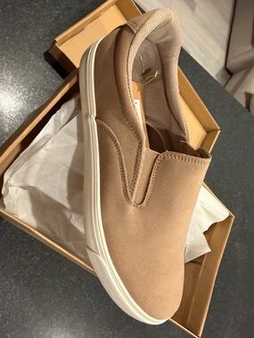 Lucky Brand Shoe